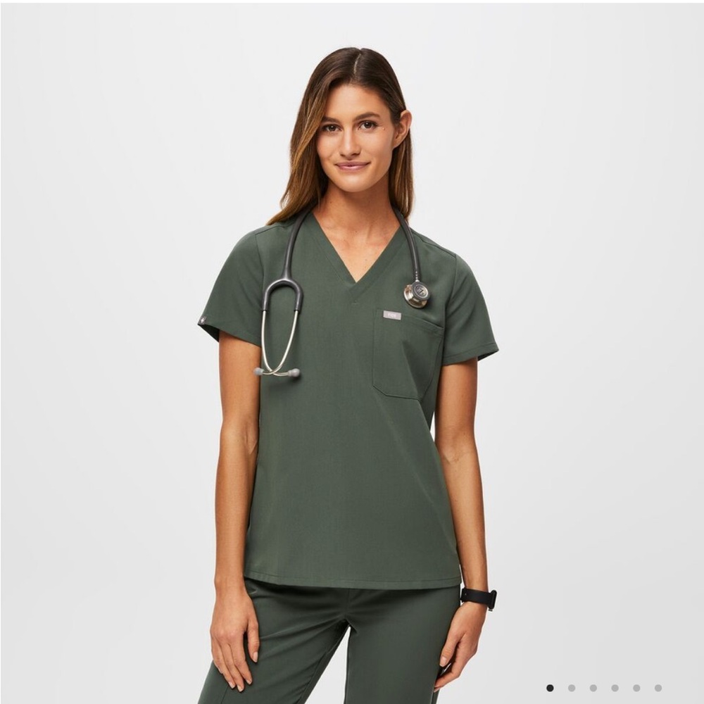 Figs The Catarina One-Pocket Scrub Top